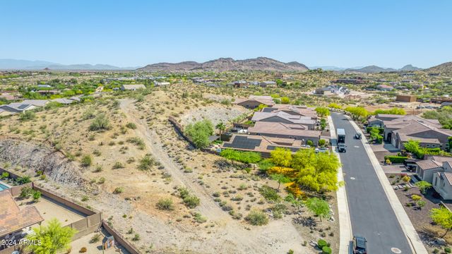 9613 W STAGHORN Road, Peoria, AZ 85383