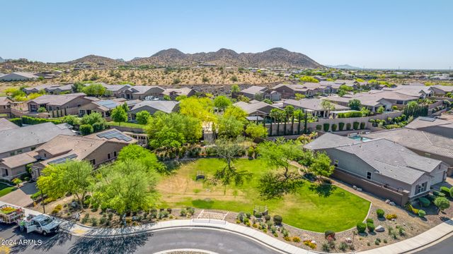 9613 W STAGHORN Road, Peoria, AZ 85383