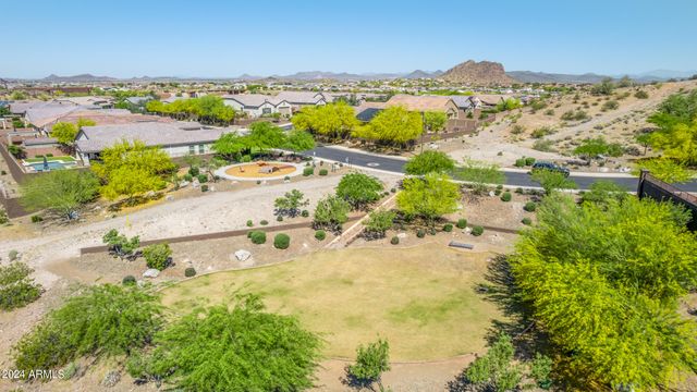 9613 W STAGHORN Road, Peoria, AZ 85383