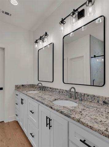 806 S Avenue Q, Clifton, TX 76634