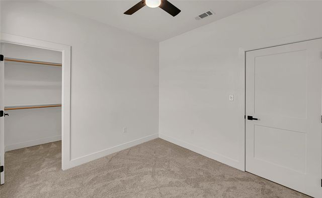 806 S Avenue Q, Clifton, TX 76634