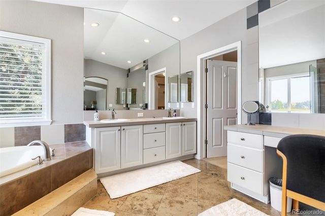 2500 Greensborough Drive, Highlands Ranch, CO 80129
