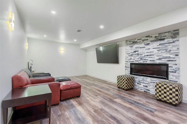 2500 Greensborough Drive, Highlands Ranch, CO 80129