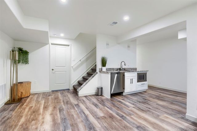 2500 Greensborough Drive, Highlands Ranch, CO 80129