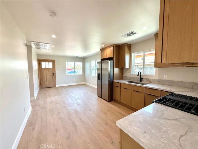 236 E E 99th, Los Angeles, CA 90003