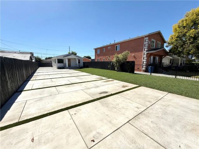 236 E E 99th, Los Angeles, CA 90003