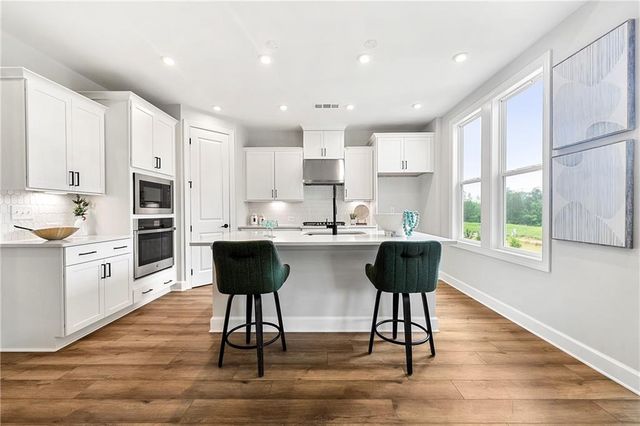 203 Bear Way, Hoschton, GA 30548