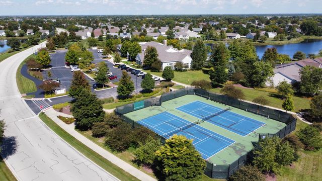 1528 Countryside Drive, Shorewood, IL 60404