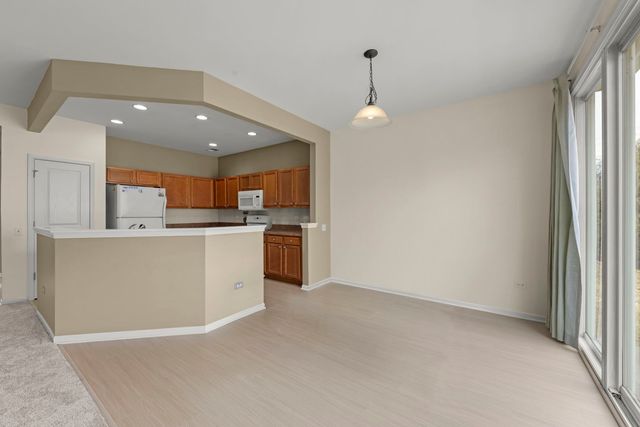 1528 Countryside Drive, Shorewood, IL 60404