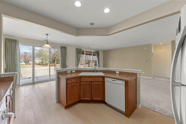 1528 Countryside Drive, Shorewood, IL 60404