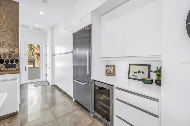 3324 WALNUT STREET NE, St Petersburg, FL 33704