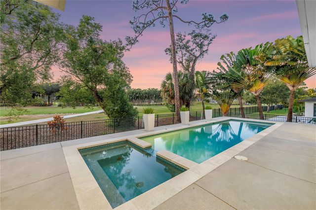 3324 WALNUT STREET NE, St Petersburg, FL 33704