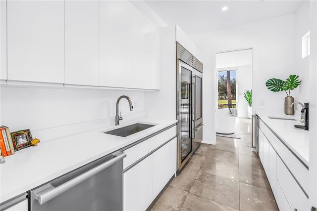 3324 WALNUT STREET NE, St Petersburg, FL 33704