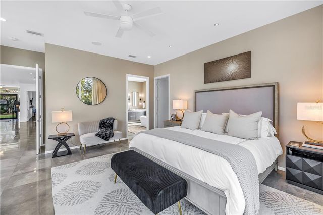 3324 WALNUT STREET NE, St Petersburg, FL 33704