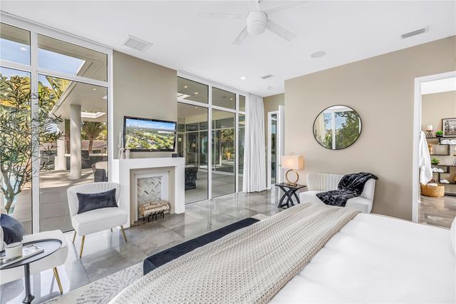 3324 WALNUT STREET NE, St Petersburg, FL 33704