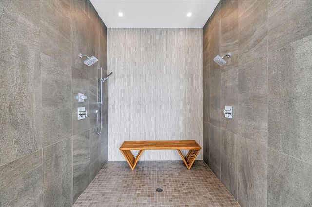 3324 WALNUT STREET NE, St Petersburg, FL 33704