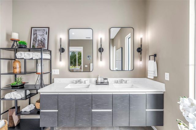 3324 WALNUT STREET NE, St Petersburg, FL 33704