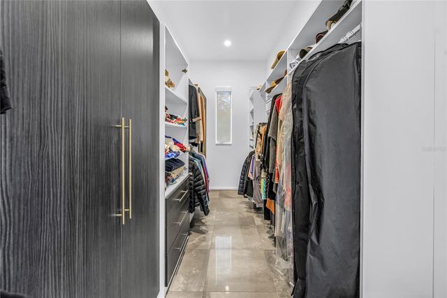 3324 WALNUT STREET NE, St Petersburg, FL 33704