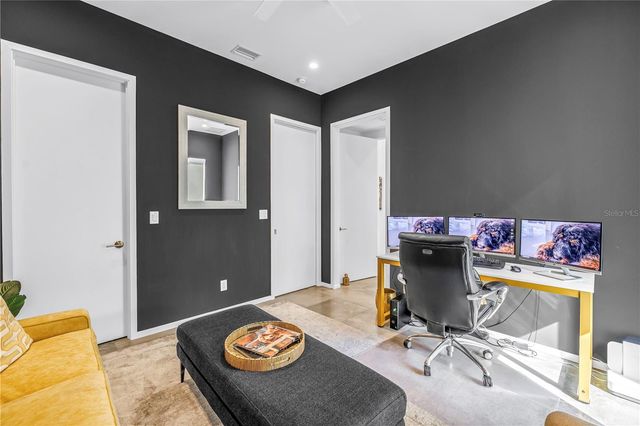 3324 WALNUT STREET NE, St Petersburg, FL 33704