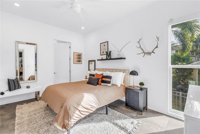 3324 WALNUT STREET NE, St Petersburg, FL 33704