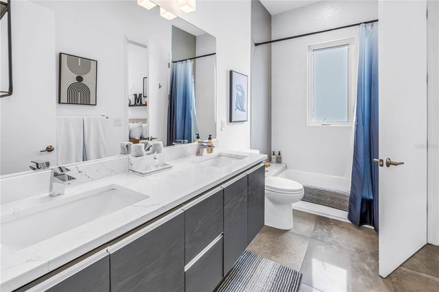 3324 WALNUT STREET NE, St Petersburg, FL 33704