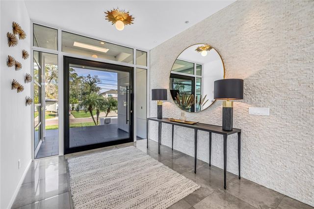 3324 WALNUT STREET NE, St Petersburg, FL 33704