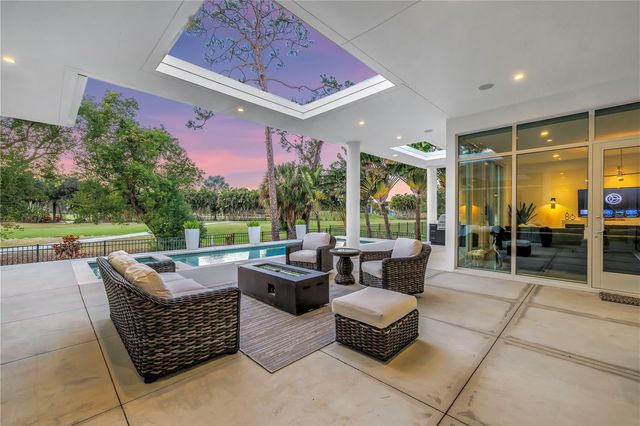 3324 WALNUT STREET NE, St Petersburg, FL 33704