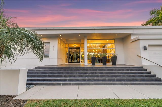 3324 WALNUT STREET NE, St Petersburg, FL 33704