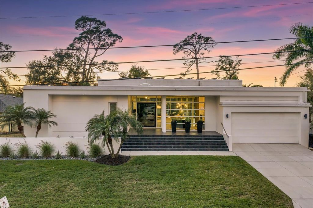 3324 WALNUT STREET NE, St Petersburg, FL 33704