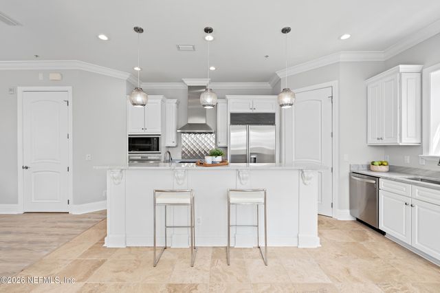 1616 RIVER Road 104, Jacksonville, FL 32207