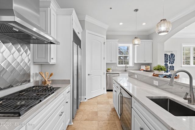 1616 RIVER Road 104, Jacksonville, FL 32207