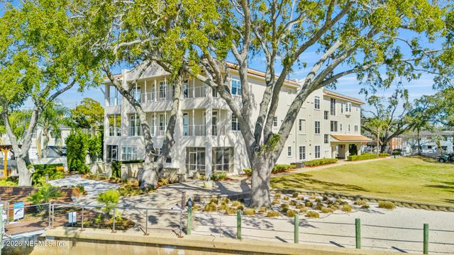 1616 RIVER Road 104, Jacksonville, FL 32207