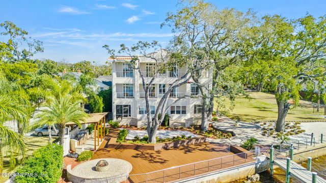 1616 RIVER Road 104, Jacksonville, FL 32207