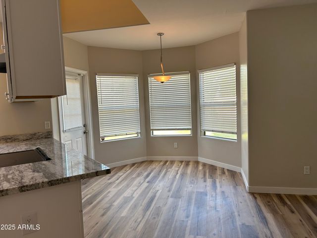 966 E ROCKWELL Drive, Chandler, AZ 85225