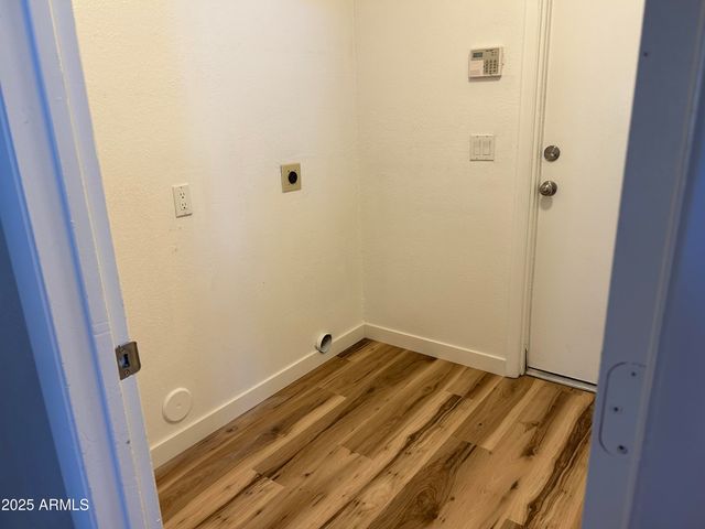 966 E ROCKWELL Drive, Chandler, AZ 85225