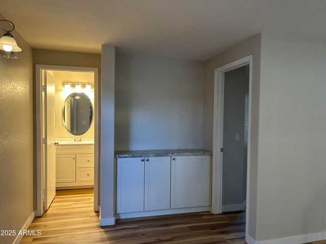 966 E ROCKWELL Drive, Chandler, AZ 85225