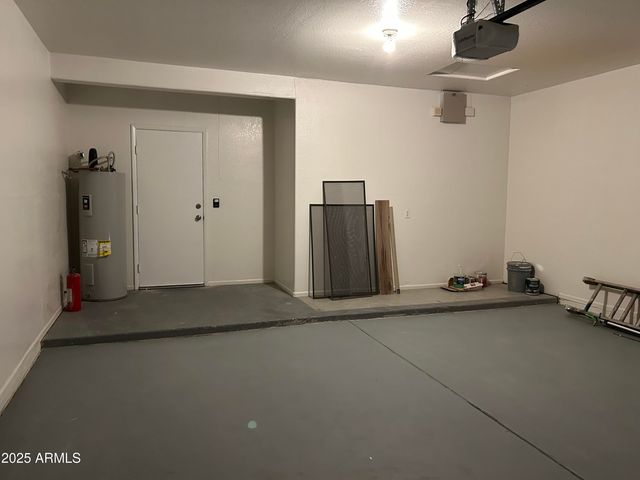 966 E ROCKWELL Drive, Chandler, AZ 85225