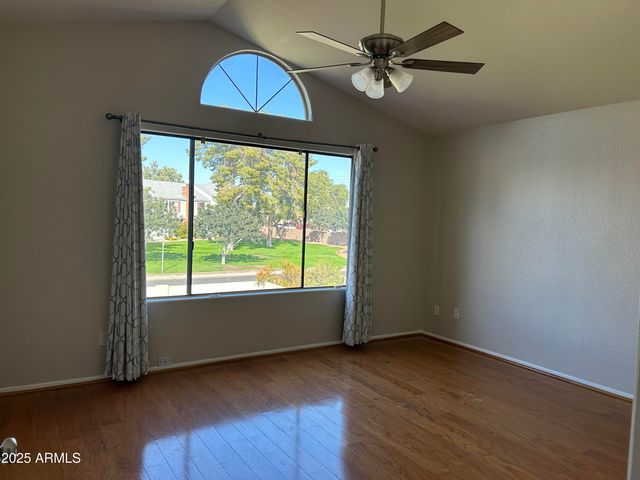 966 E ROCKWELL Drive, Chandler, AZ 85225