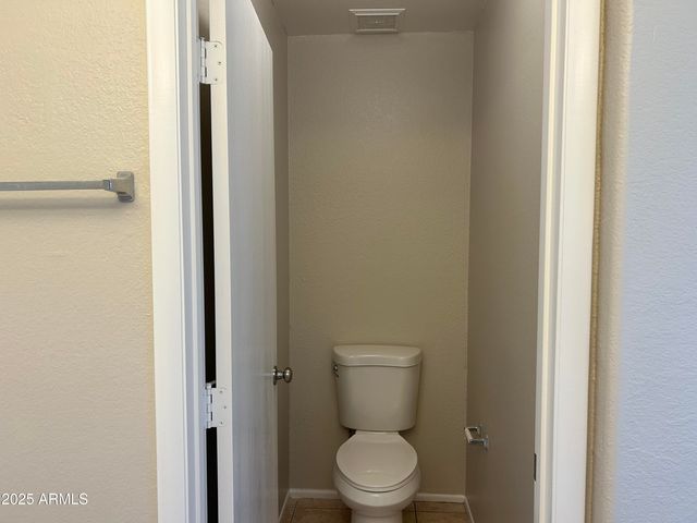 966 E ROCKWELL Drive, Chandler, AZ 85225