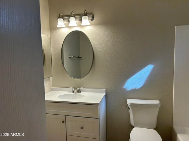 966 E ROCKWELL Drive, Chandler, AZ 85225