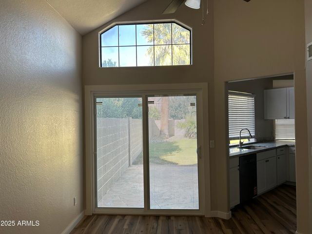 966 E ROCKWELL Drive, Chandler, AZ 85225