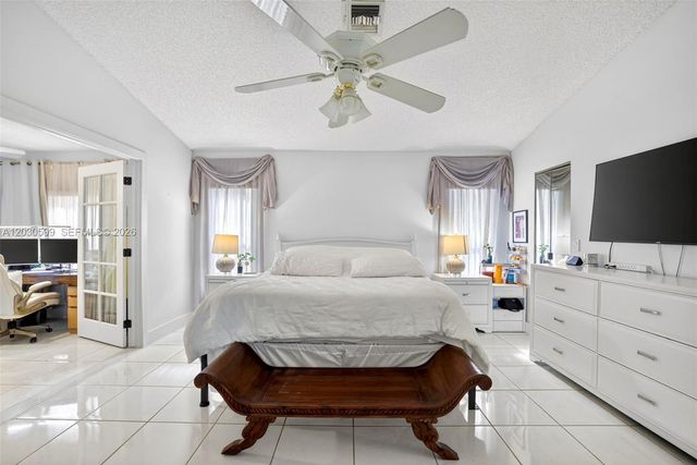 12436 SW 1st St, Coral Springs, FL 33071