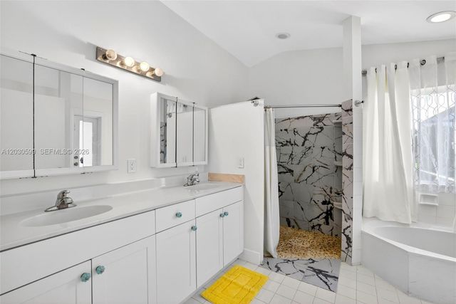12436 SW 1st St, Coral Springs, FL 33071