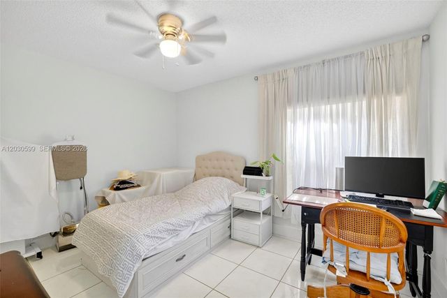 12436 SW 1st St, Coral Springs, FL 33071