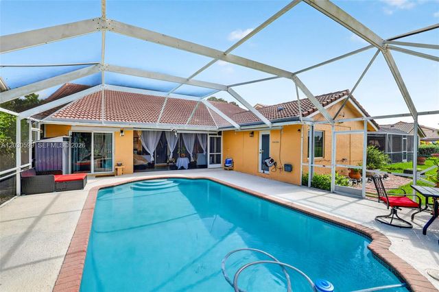 12436 SW 1st St, Coral Springs, FL 33071