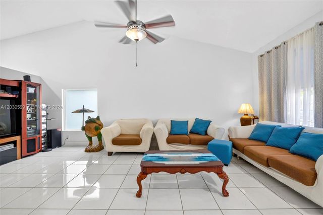 12436 SW 1st St, Coral Springs, FL 33071