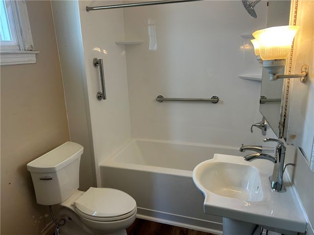 2118 Elsie St, Arlington, PA 15210