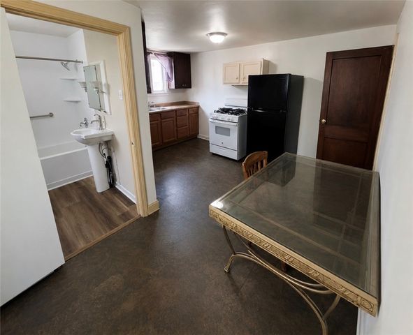 2118 Elsie St, Arlington, PA 15210