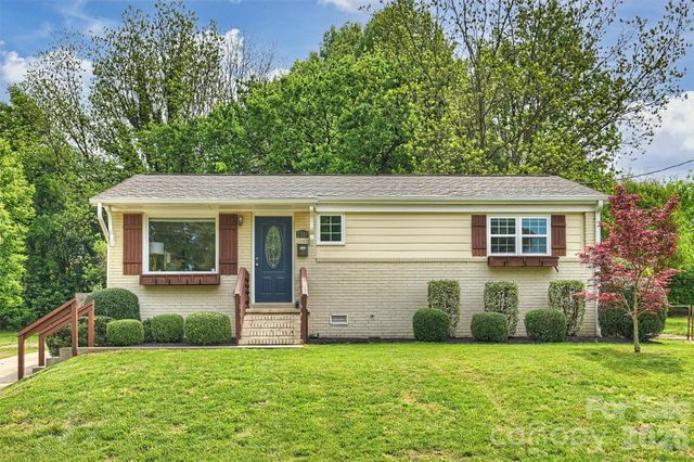 2314 Crestview Drive, Charlotte, NC 28216