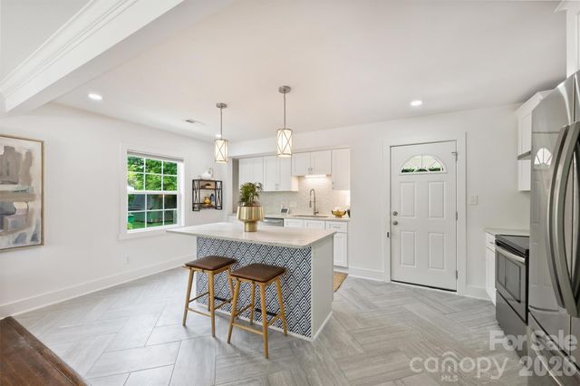 2314 Crestview Drive, Charlotte, NC 28216